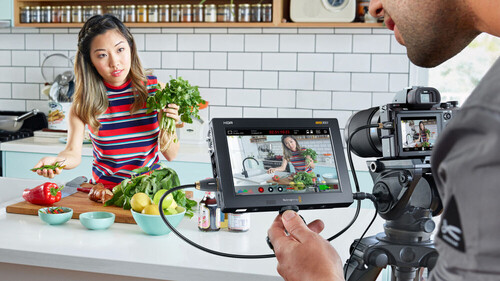 Blackmagic Design Video Assist 7 