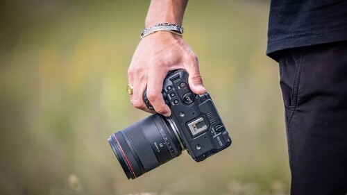 Canon C50 Aynasız Sinema Kamera
