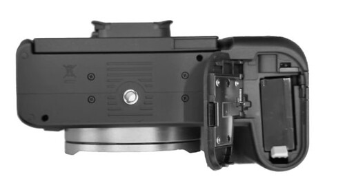 Canon EOS R8 Mark II Body Aynasız Fotoğraf Makinesi 