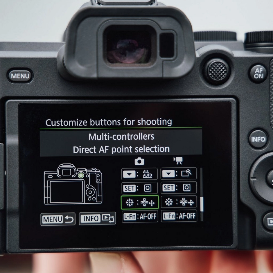 Canon EOS R8 Mark II RF 24-105mm F4-7.1 IS STM Lens Kiti Aynasız Fotoğraf Makinesi - Thumbnail