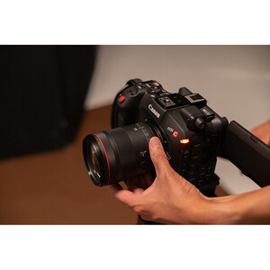 Canon RF 85mm f/1.4 L VCM Lens - Thumbnail