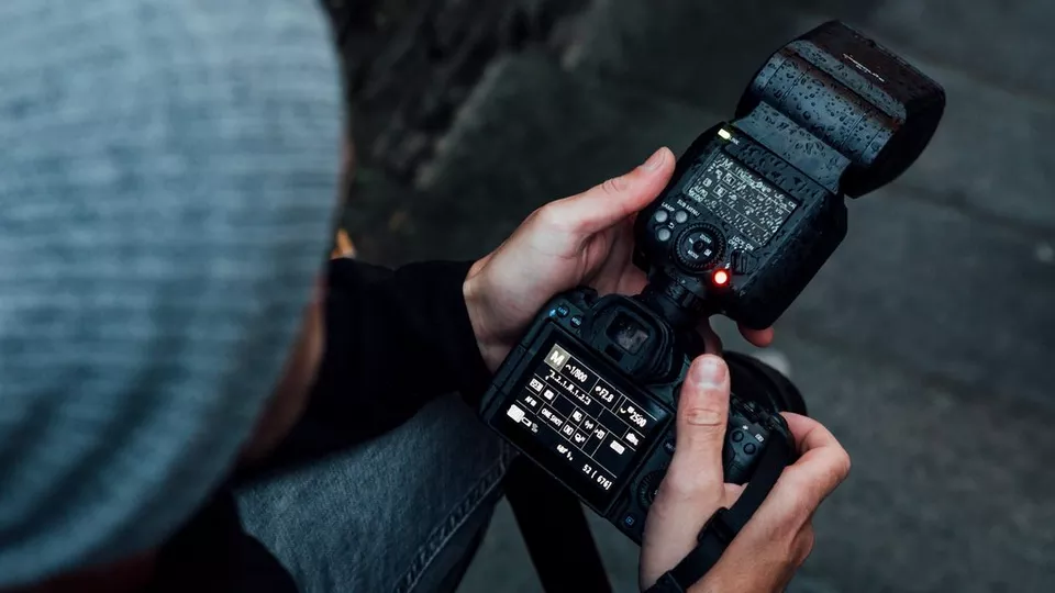 Canon Speedlite EL-1 Tepe Flaşı (2. Sürüm)