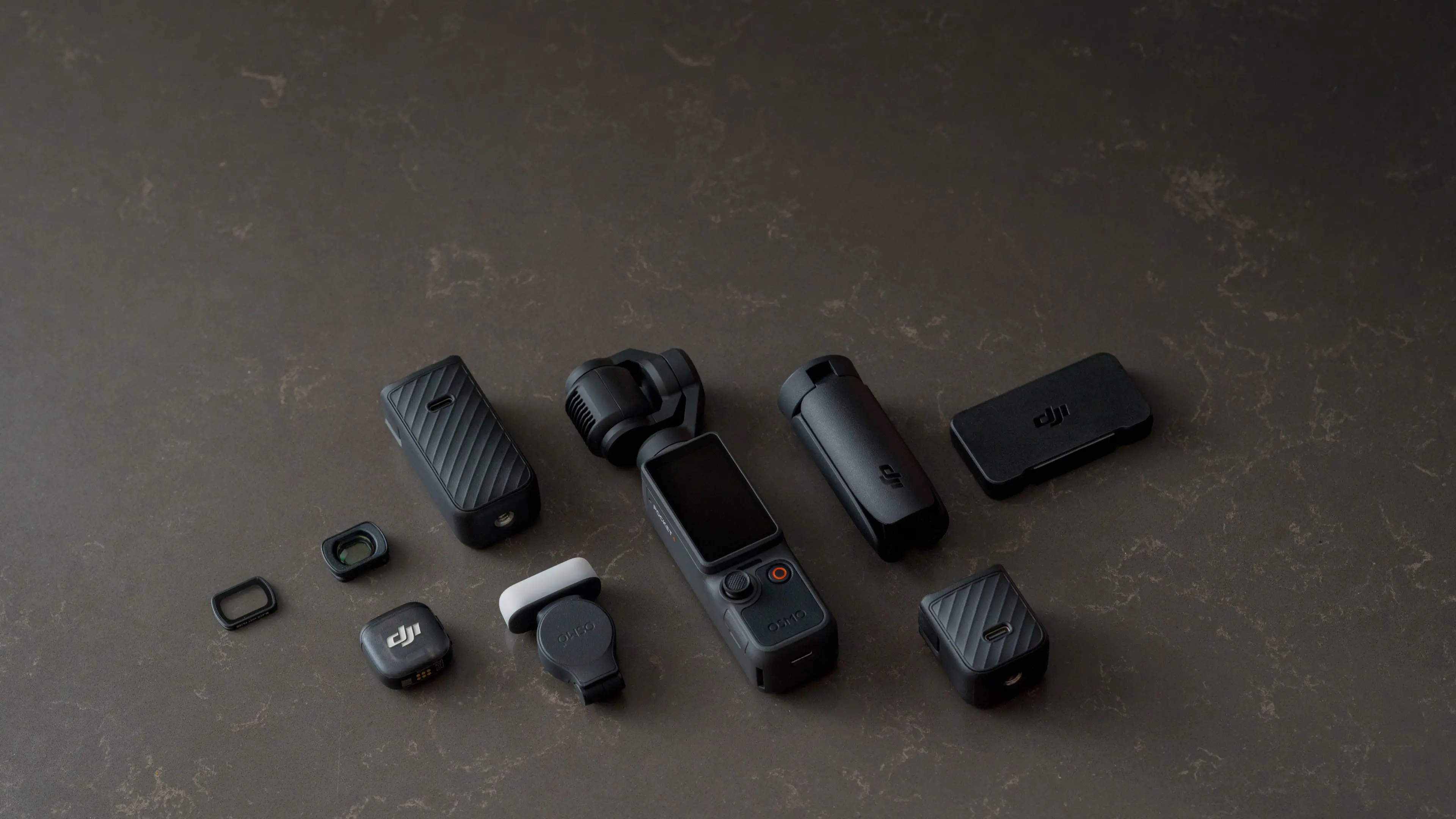 DJI Osmo Pocket 4 Standard Combo - Thumbnail