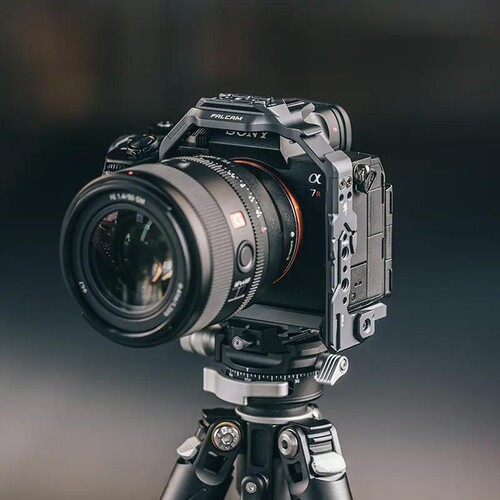 Falcam C00B3605 Sony a7RV İçin Quick Release Kamera Kafesi (F22 & F38 & F50)