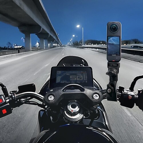 Insta360 X5 Motorcycle Bundle 8K 360 Derece Aksiyon Kamerası (128GB Hafıza Kartı Dahil)