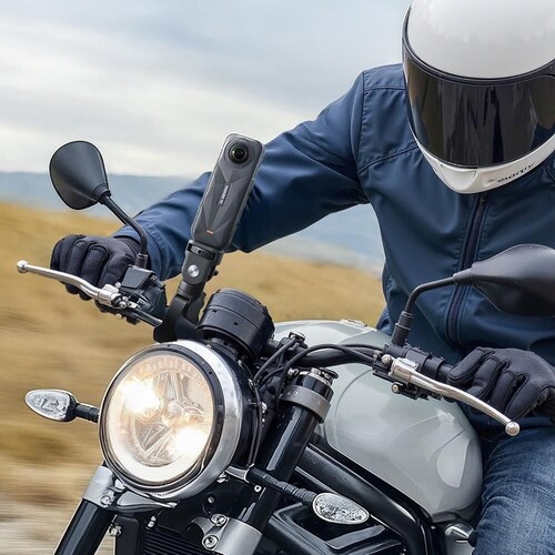 Insta360 X5 Motorcycle Bundle 8K 360 Derece Aksiyon Kamerası (128GB Hafıza Kartı Dahil)