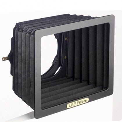 LEE Filters Wide Angle Lens Hood + Filter Slot
