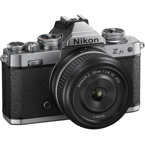 Nikon Z fc + 28mm f/2.8 SE Kit (Silver)