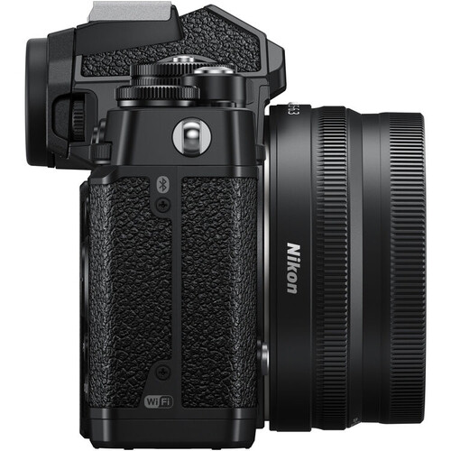 Nikon Z fc DX 16-50mm f/3.5-6.3 VR Lens Kit (Siyah)