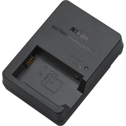 Nikon Z fc + Nikkor Z DX 18-140 VR Kit (Silver)