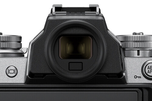 Nikon Z fc + Nikkor Z DX 18-140 VR Kit (Silver)