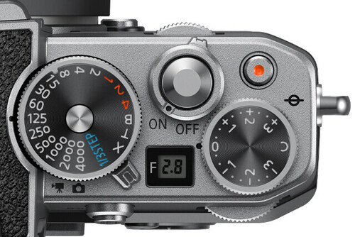 Nikon Z fc + Nikkor Z DX 18-140 VR Kit (Silver)