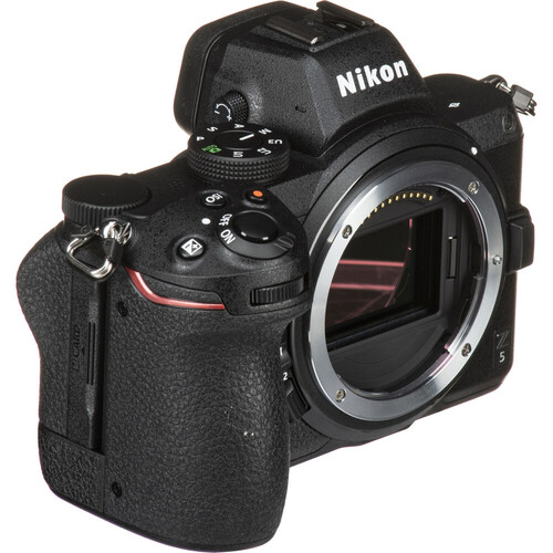 Nikon Z5 + NIKKOR Z 24-70mm F/4 Lens Kit