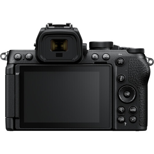 Nikon Z50 II + 18-140mm f/3.5-6.3 VR Lens Aynasız Fotoğraf Makinesi