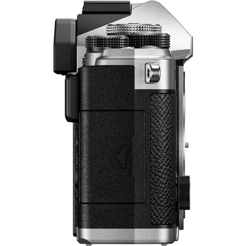 OM System OM-3 Aynasız Kamera (Body /Gümüş)