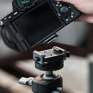 PGYTECH Arca-Type Quick Release Clamp & Plate V2 - Thumbnail