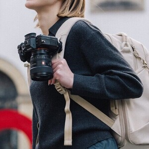 PGYTECH OneGo Lite Backpack 16L (Forest Green) | Kompakt Kamera & Laptop Sırt Çantası - Thumbnail