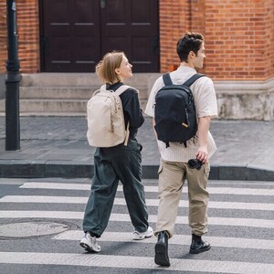 PGYTECH OneGo Lite Backpack 16L (Forest Green) | Kompakt Kamera & Laptop Sırt Çantası - Thumbnail