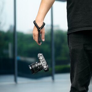 SmallRig - SmallRig 4881 Evrensel Örgülü Bileklik (Siyah) (1)