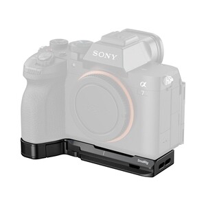 SMALLRİG - SmallRig 6033 Sony Alpha 7 V / 7R V / 7 IV için AirTag Yuvalı Taban Plakası