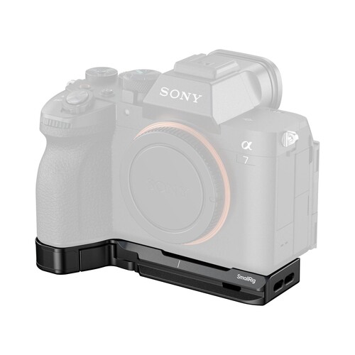 SmallRig 6033 Sony Alpha 7 V / 7R V / 7 IV için AirTag Yuvalı Taban Plakası