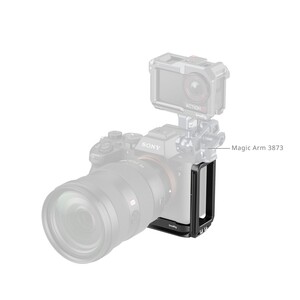 SmallRig 6034 Sony Alpha 7 V / 7R V / 7 IV için AirTag Yuvalı L Şekilli Montaj Plakası - Thumbnail