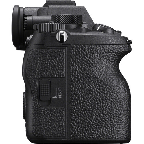 Sony Alpha A7 IV + Tamron 28-75mm f/2.8 G2 Lens Kit
