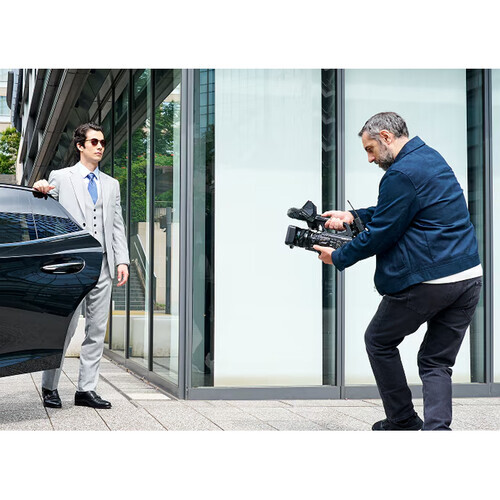 Sony PXW-Z300 3-CMOS XDCAM Profesyonel Video Kamera