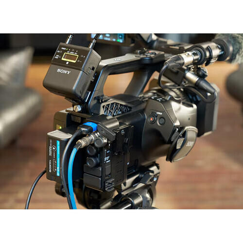 Sony PXW-Z300 3-CMOS XDCAM Profesyonel Video Kamera