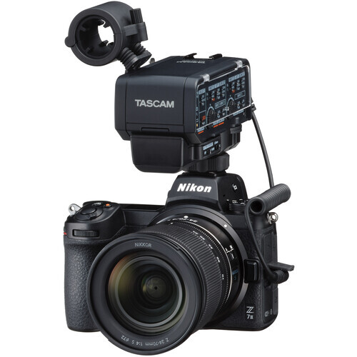 Tascam CA-XLR2D-AN Kamera Üstü XLR Mikrofon Adaptörü (3.5mm Analog)
