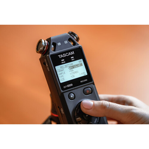 Tascam DR-05XP 2 Kanal 32-Bit Float Ses Kayıt Cihazı