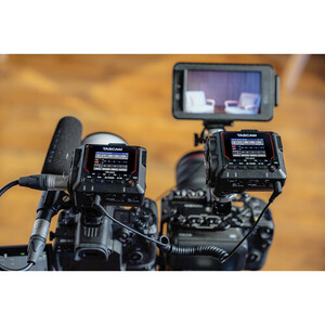 Tascam FR-AV2 32-bit Ses Kayıt Cihazı - Thumbnail