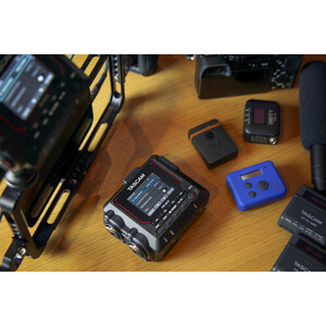 Tascam FR-AV2 32-bit Ses Kayıt Cihazı - Thumbnail
