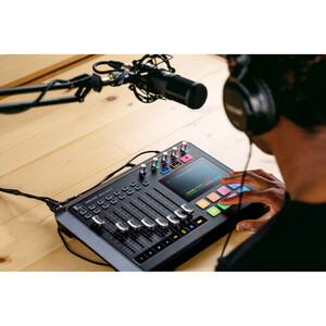 Tascam Mixcast 4 Mikser & Kaydedici ve USB Ses Arabirimi - Thumbnail