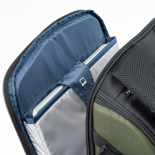 ThinkTank DarkLight™ 25L Kamera Sırt Çantası — Montane Green
