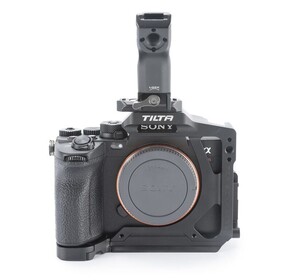 TİLTA - Tilta TA-T46-A-B Sony A7R V Yarım Kafes Kiti (1)