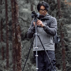 Ulanzi TT09 VideoGo Carbon Fiber Travel Video Tripod - Thumbnail